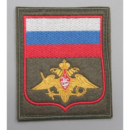 Где купить Шеврон вышитый Вооруженные силы (с флагом РФ) оливковый фон МО на липучке приказ № 300 от 22.06.2015 в Москве недорого сдоставкой по России