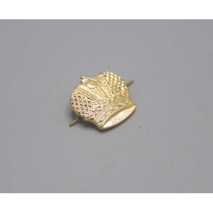 Где купить Эмблему (знак) петличную (петлица) Корона золотая на погоны, ( на усах) в Москве недорого с доставкой по России
