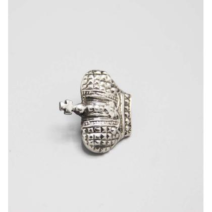 Где купить Эмблему (знак) петличную (петлица) Корона (большая, литая) серебр. на погоны ( на усах) в Москве недорого с доставкой по России