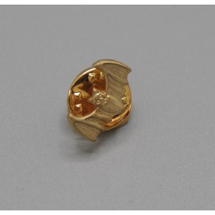 Где купить фрачный значок знак Фрачник Мышь летучая  16мм (золотая) в Москве не дорого с доставкой по России