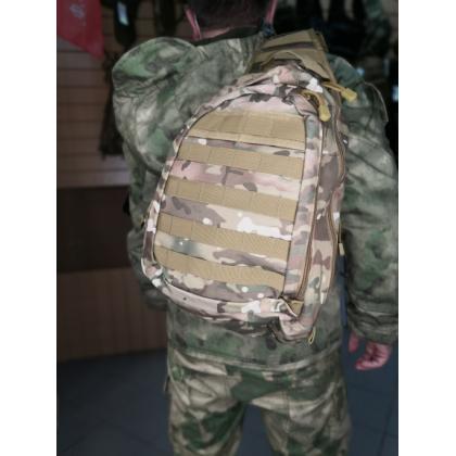Где купить Тактическая сумка - рюкзак однолямка через одно плечо, мод.446 , рисунок Мультикам (Multicam) в москве недорого в интернет магазине Атаман
