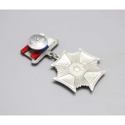 Где купить  нагрудный знак значок  ВДВ  7 гвардия ( дивизия ) красный на закрутке в Москве недорого с доставкой по России