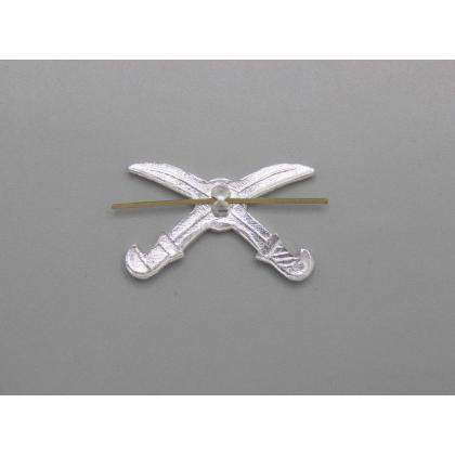 Где купить Эмблему (знак) петличную (петлица) Казачьи шашки серебряные (казаки) в Москве недорого с доставкой по России