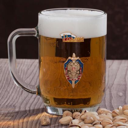 Пивная кружка с гербом КГБ