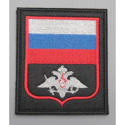 Где купить Шеврон вышитый Вооруженные силы (с флагом РФ ) черный фон МО красный кант (на липучке) приказ № 300  в Москве недорого сдоставкой по России